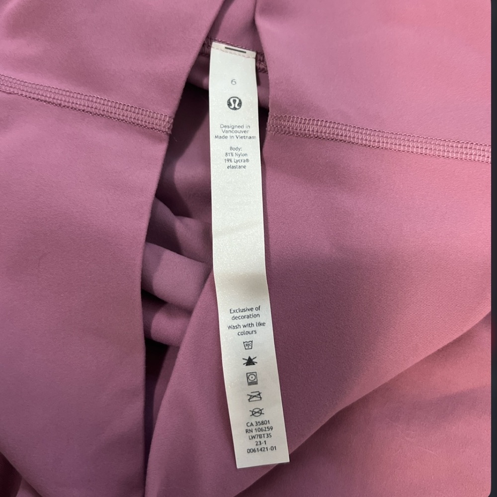 Lululemon Athletica Align Short - Picture 2 of 4